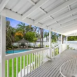 4 Bedroom Family Home With Pool - Uplands Drive - Q Stay