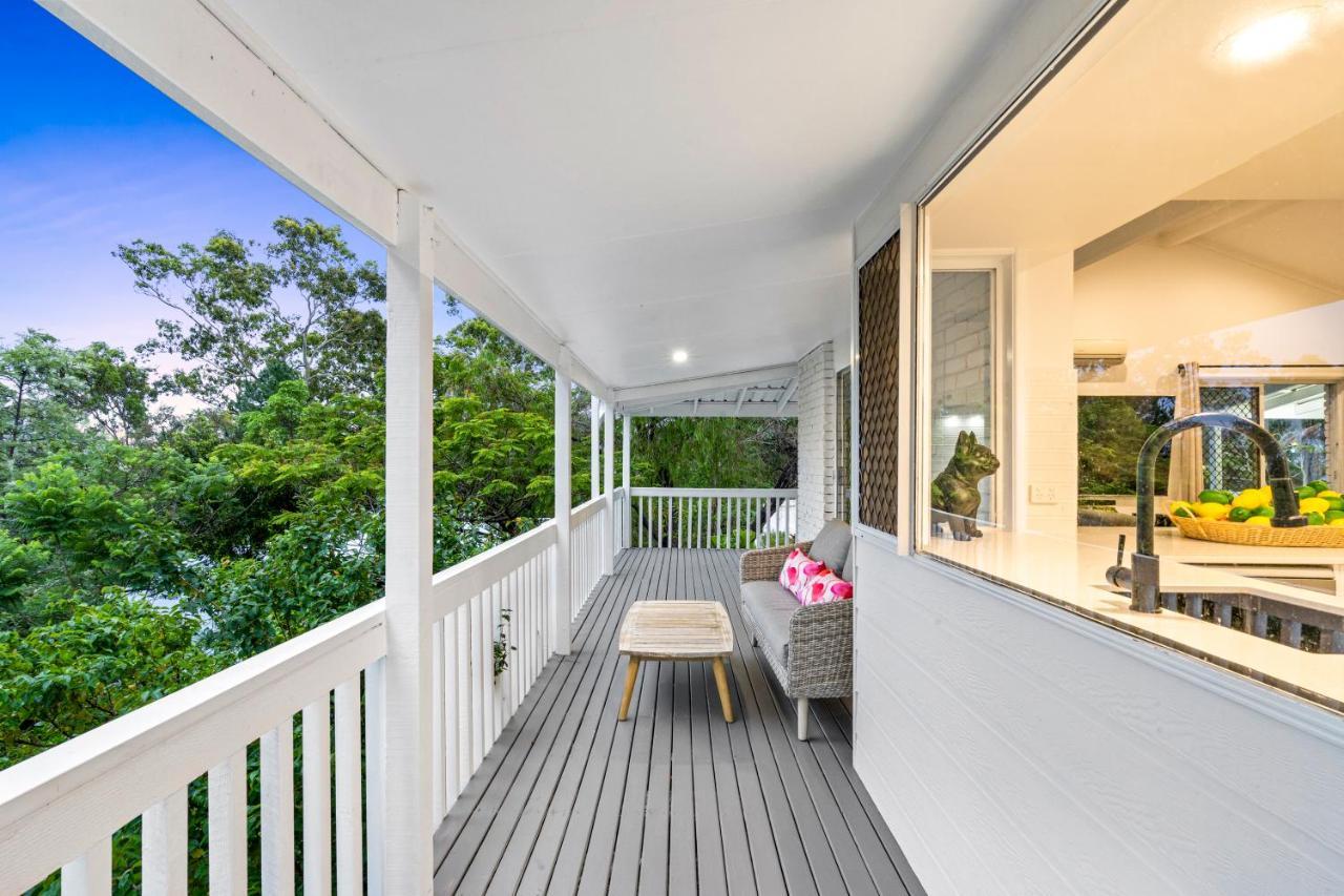 4 Bedroom Family With Pool - Uplands Drive - Q Holiday home Gold Coast