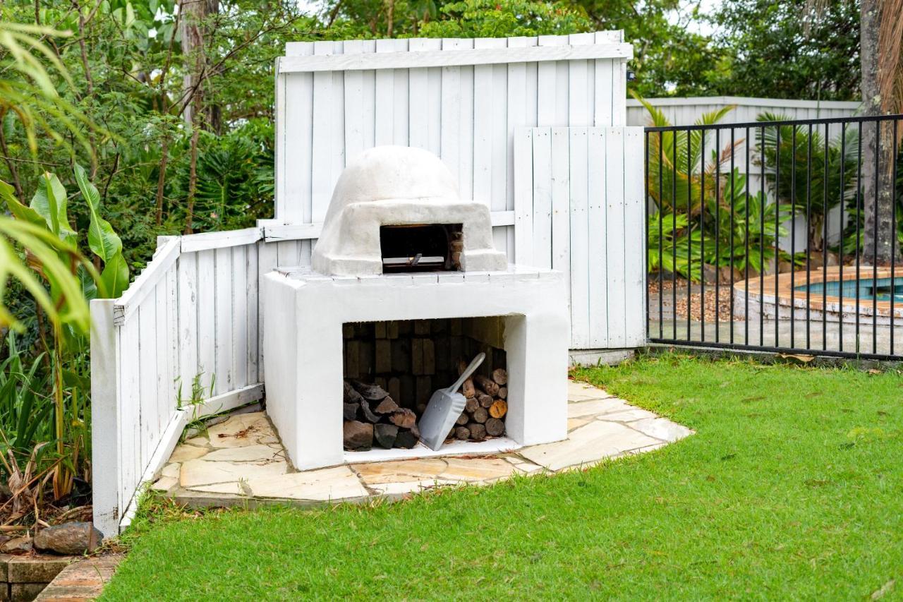 4 Bedroom Family With Pool - Uplands Drive - Q * Gold Coast