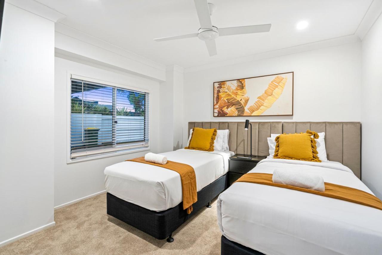 Holiday home 4 Bedroom Family With Pool - Uplands Drive - Q