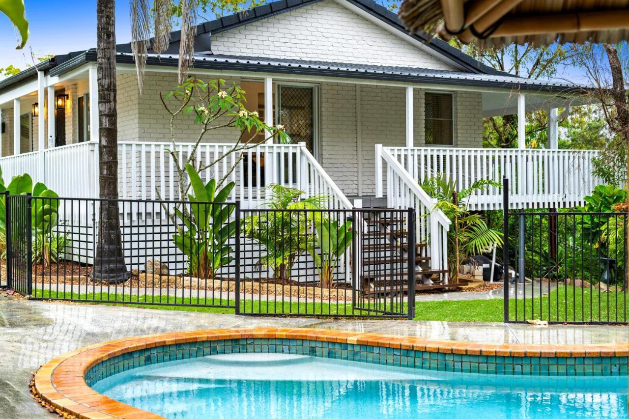 4 Bedroom Family With Pool - Uplands Drive - Q * Gold Coast